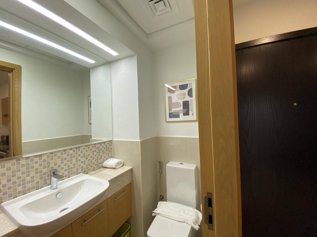 ドバイLux Bnb Bellevue Tower Downtownアパートメント エクステリア 写真