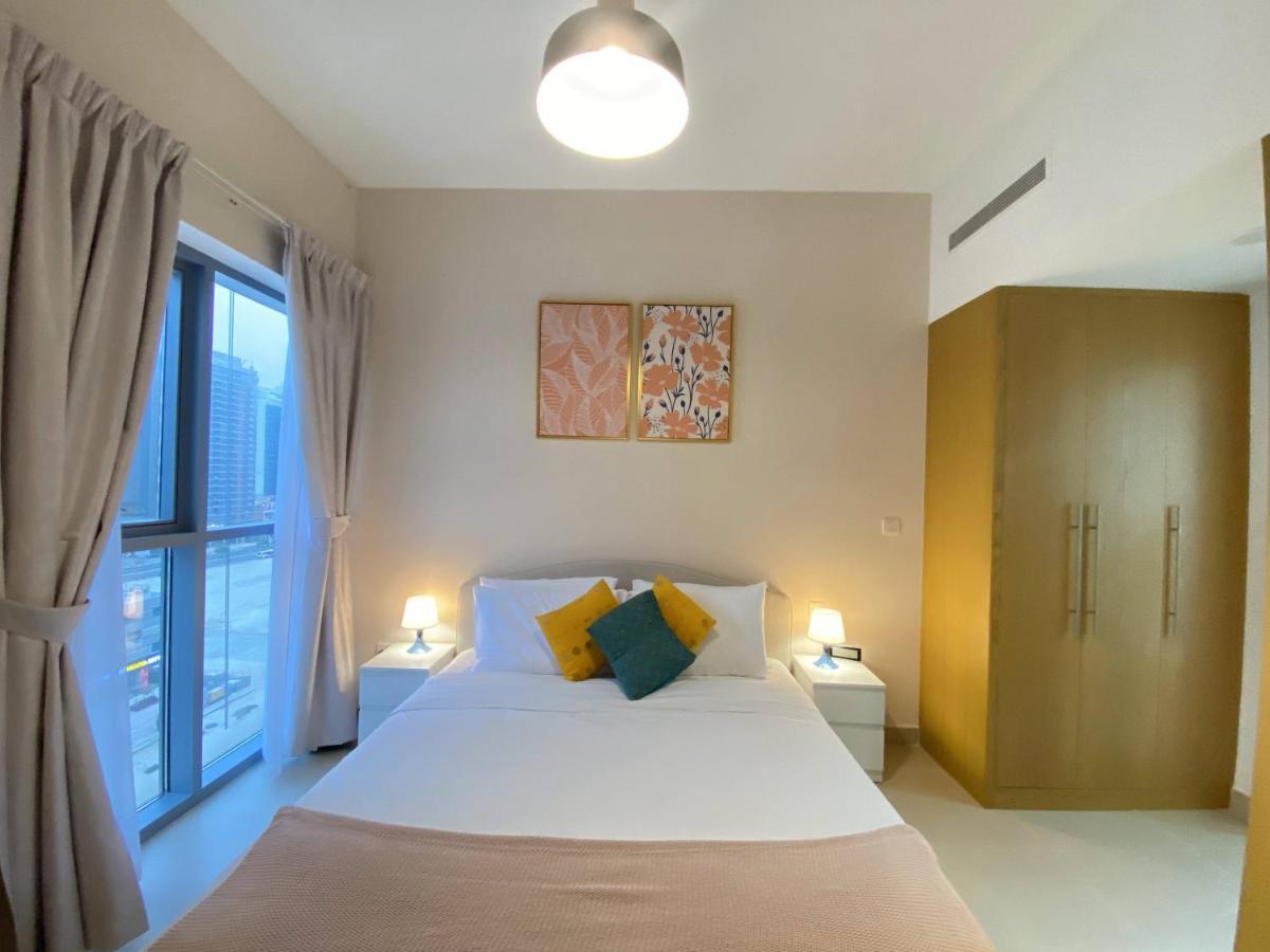ドバイLux Bnb Bellevue Tower Downtownアパートメント エクステリア 写真